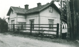Anni ja Duusa Karjalaisen talo oli Vasili Karjalaisen kaupan 